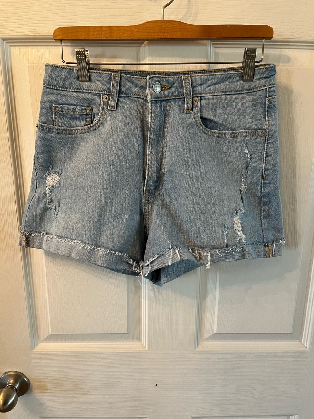 Wild Fable Super High-Rise Rolled Cuff Light Distressed Denim Shorts, Size 6